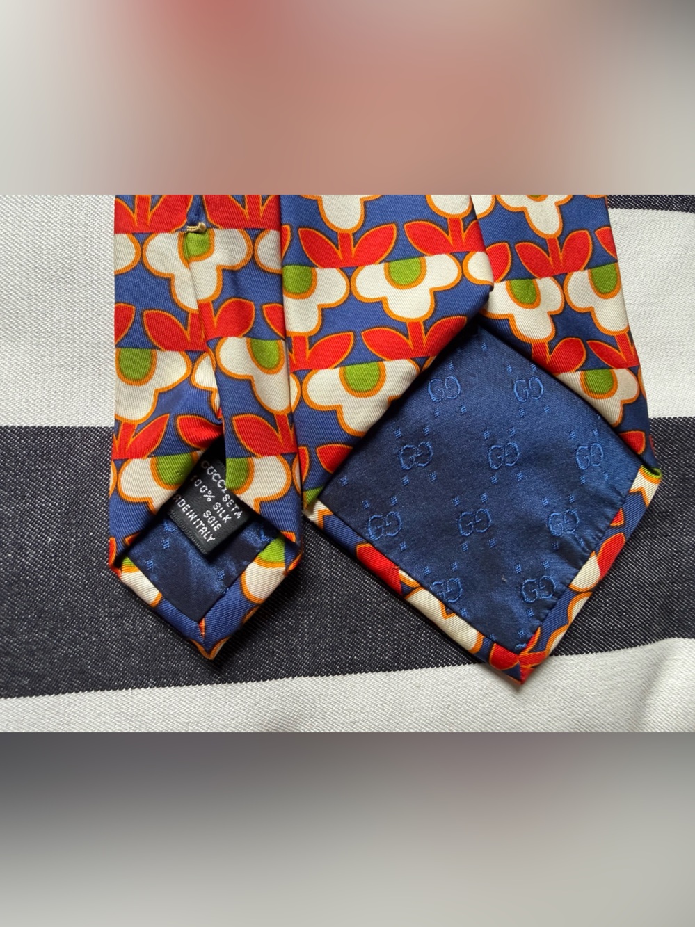 Rare Gucci Pop Art Multicolor Red Blue Green Geometric Silk Tie - Picture 12 of 16